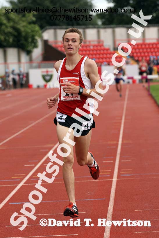 Senior boys 2000 metres steeplechase, English Schools Track and Field. Photo: David T. Hewitson/Sports for All Pics